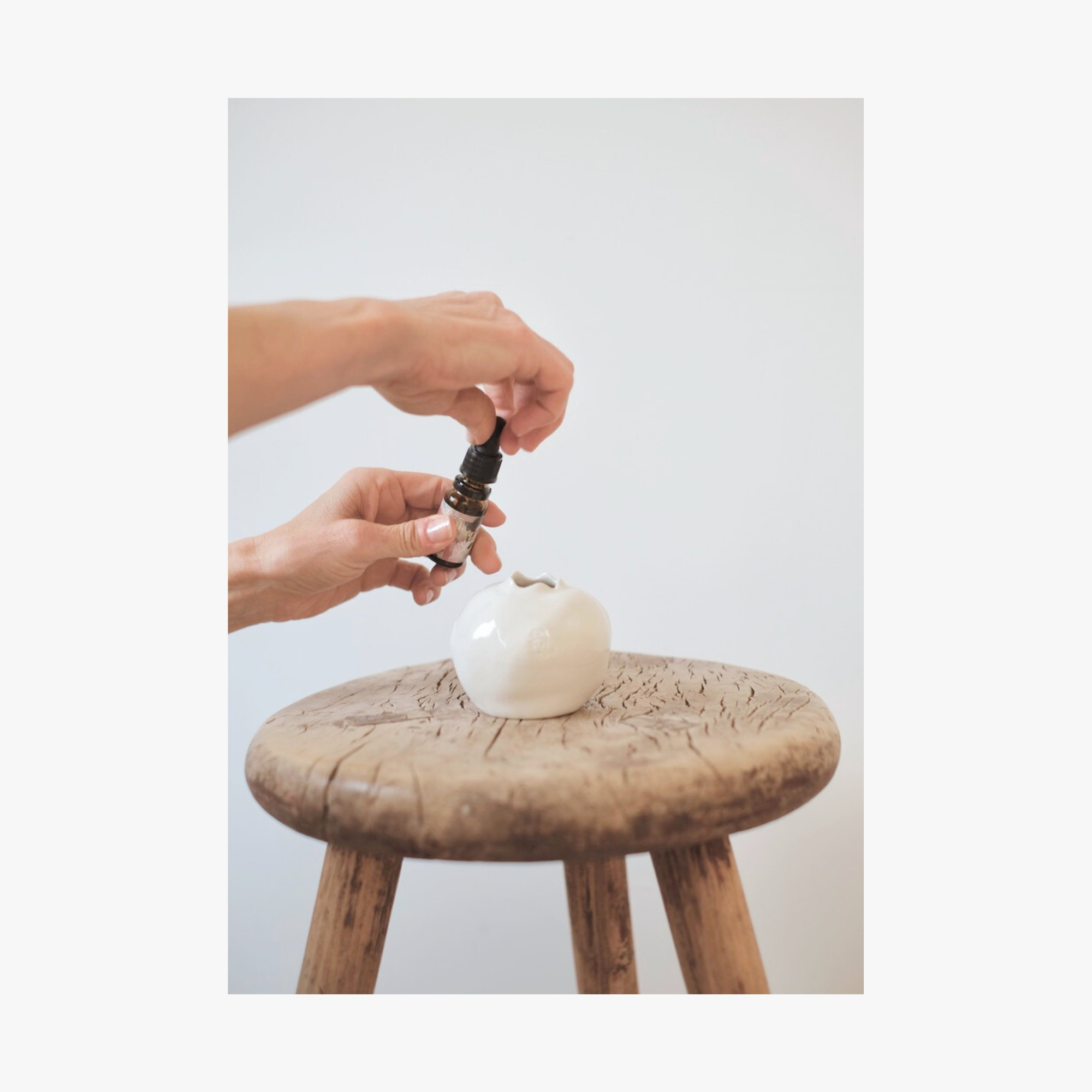 Inhalation Pomegranate &amp; Six Natural Essences Apothecary Box